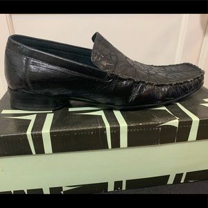Never been worn!! Delli Aldo black loafer shoes